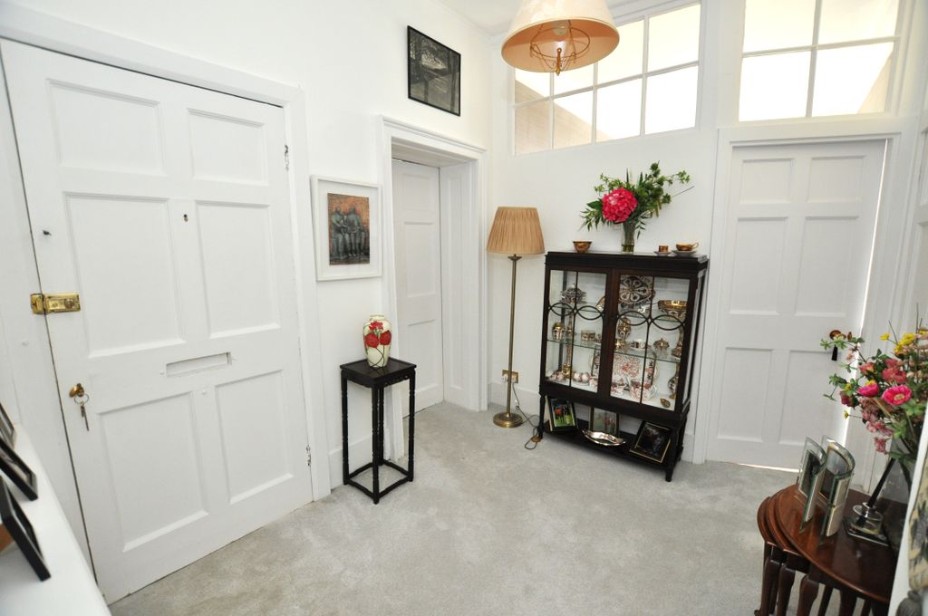 Property photo 3 of 23