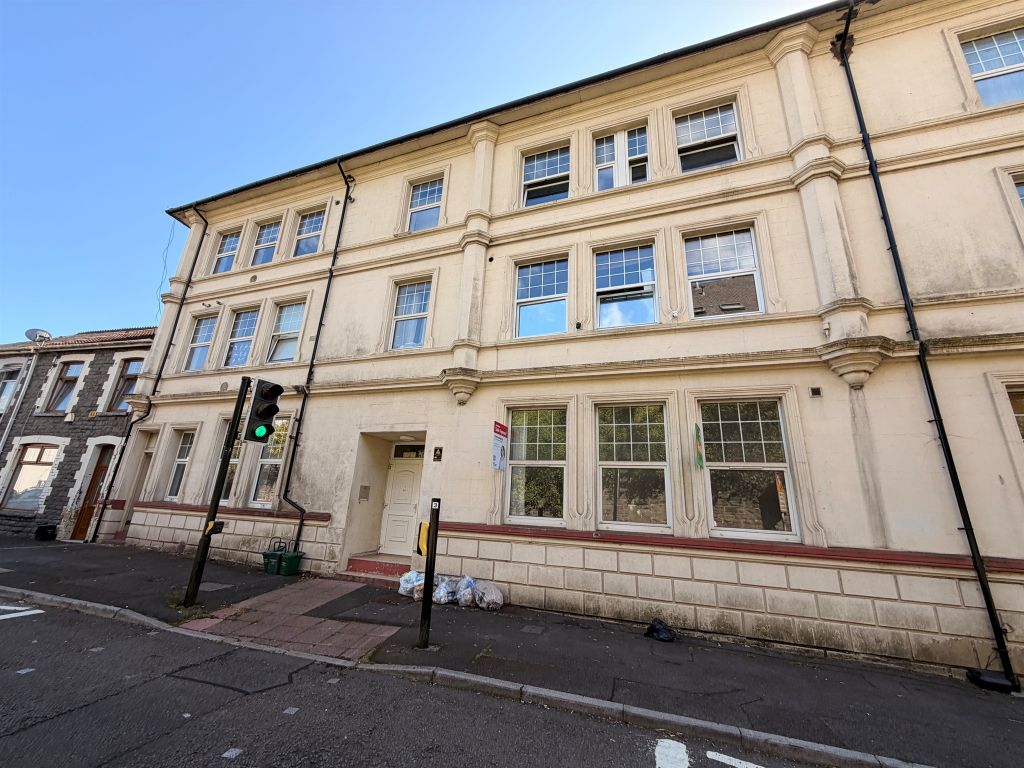 Property photo 1 of 7