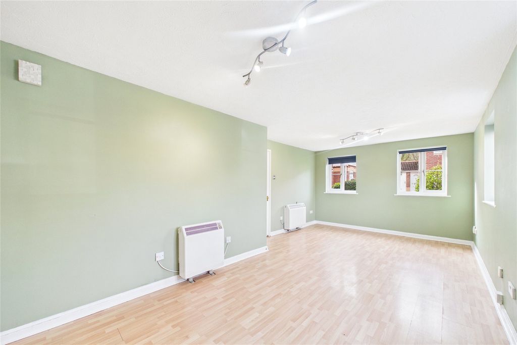 Property photo 2 of 7 Picture No. 18