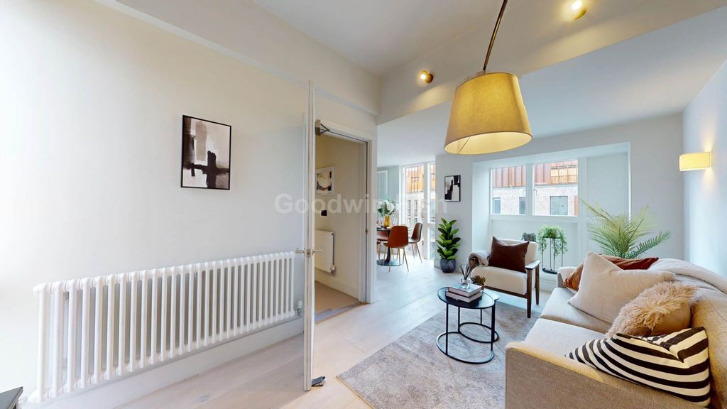 Property photo 2 of 26