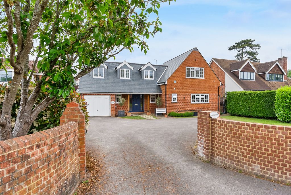 Property photo 2 of 36