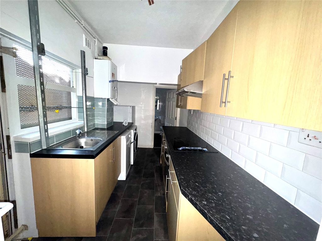 Property photo 2 of 5 Kitchen