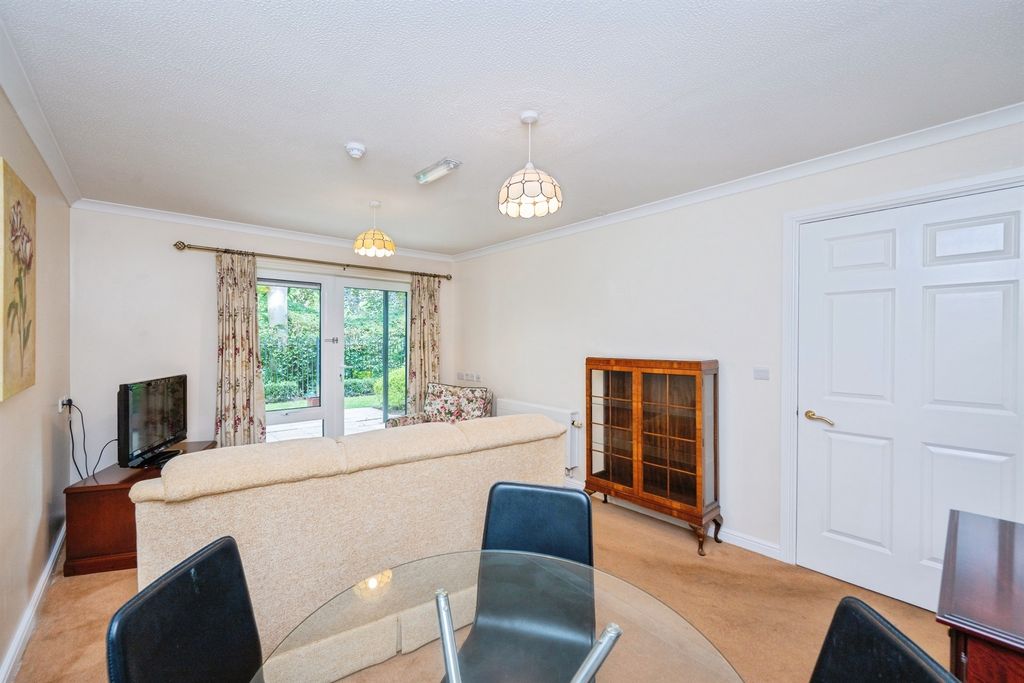 Property photo 3 of 17