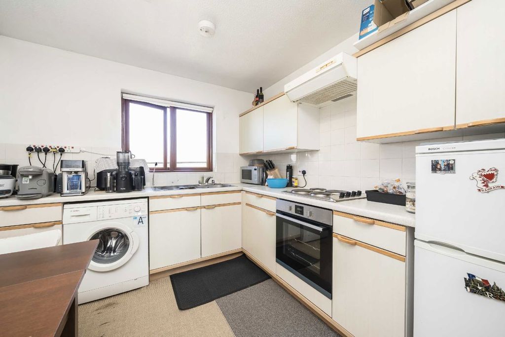 Property photo 3 of 5