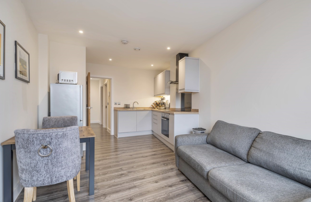 Property photo 3 of 7 Reception