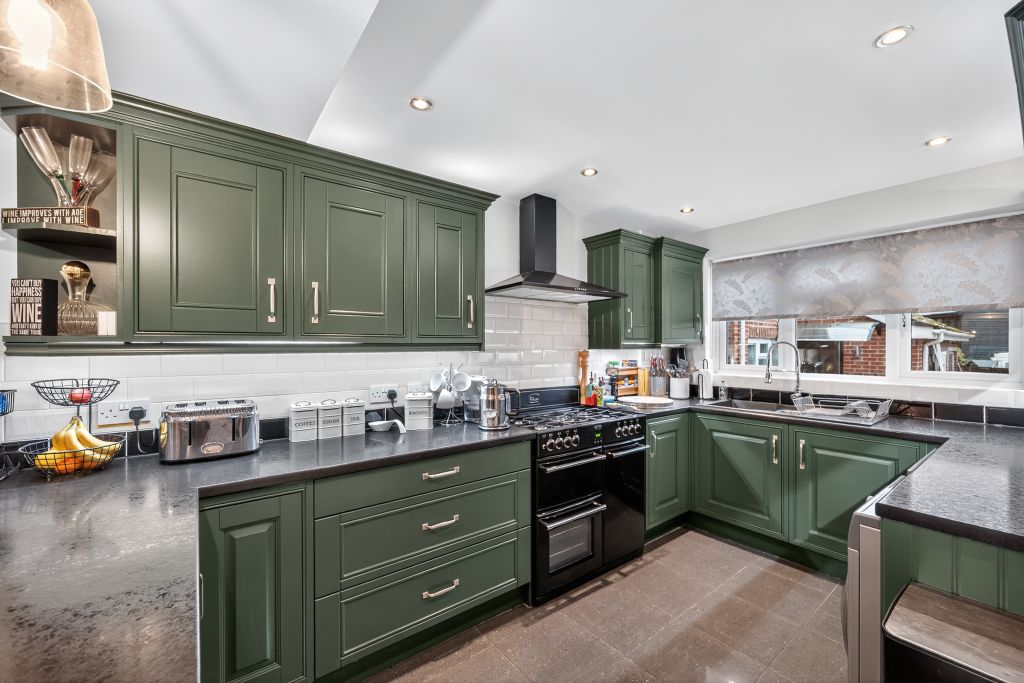 Property photo 2 of 18