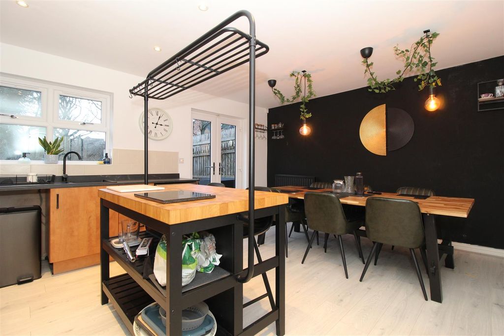 Property photo 2 of 15 Img_4976.Jpeg