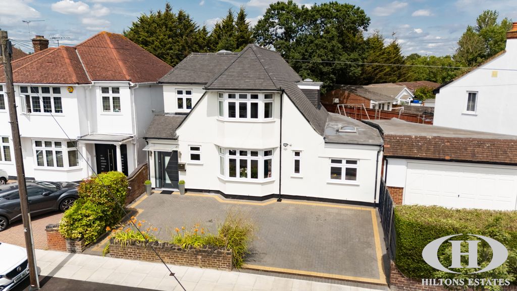 Property photo 2 of 29