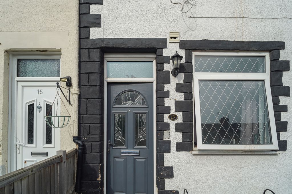 Property photo 1 of 15 Exterior