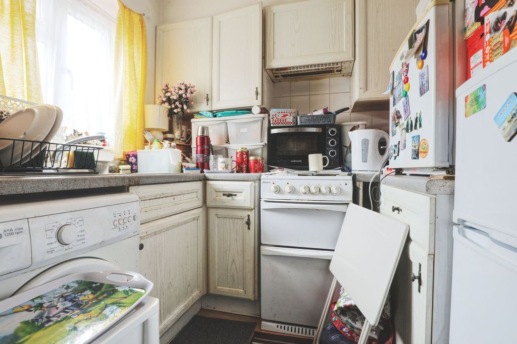 Property photo 3 of 7