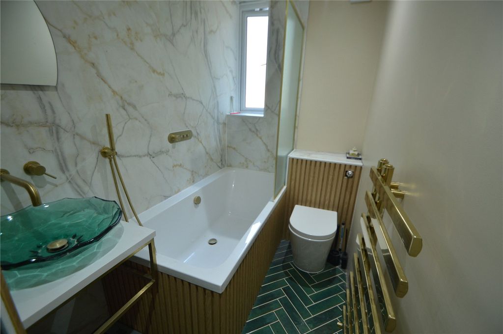 Property photo 2 of 6 Picture No. 04