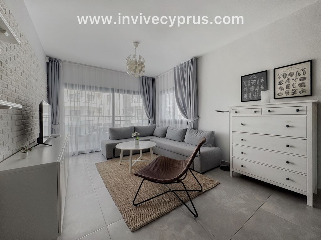 Property photo 1 of 37