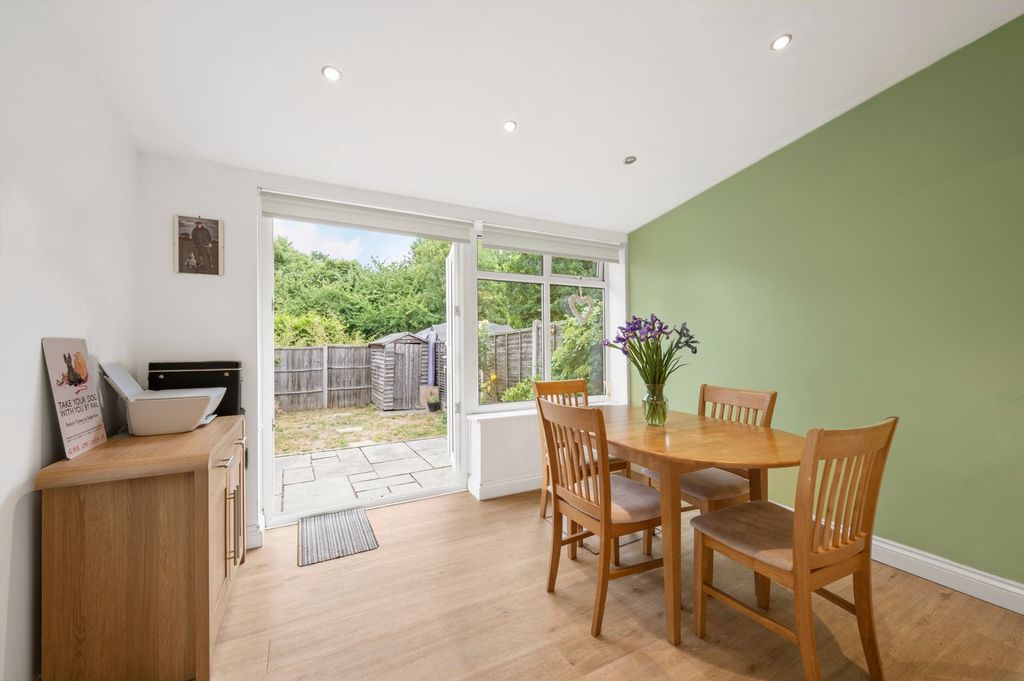 Property photo 2 of 13