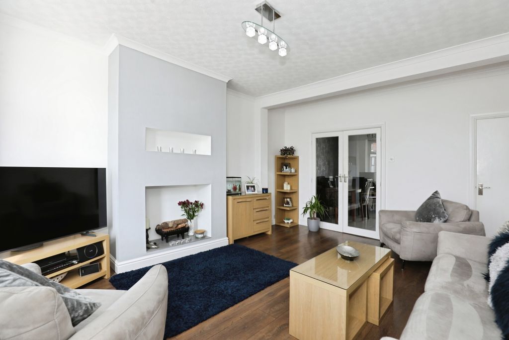Property photo 2 of 24 Pbox-Img.Jpg