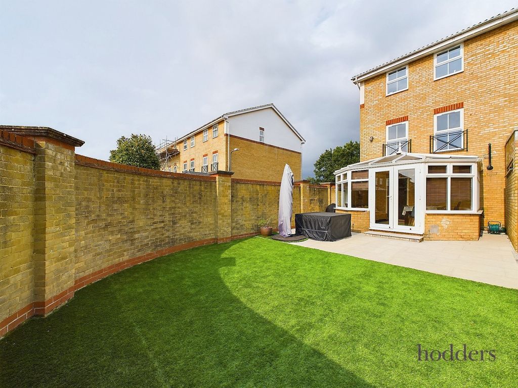 Property photo 2 of 28 Picture No. 42