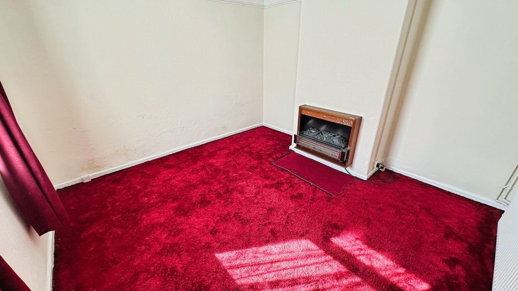 Property photo 3 of 16 Pbox-Img.Jpg