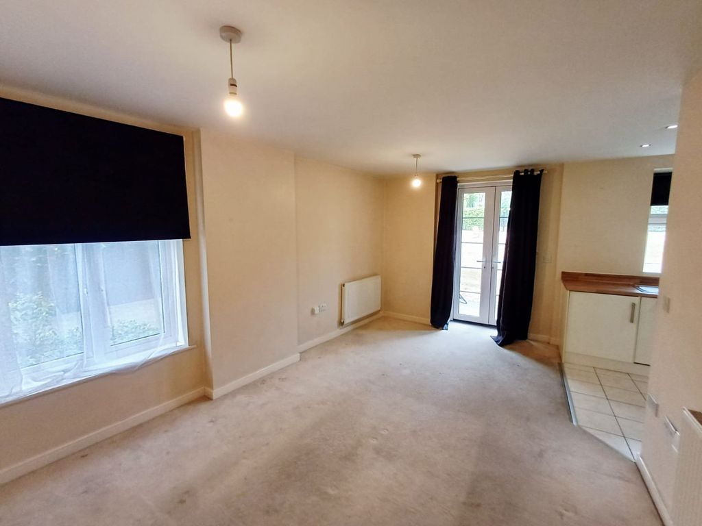 Property photo 1 of 16 Living Area