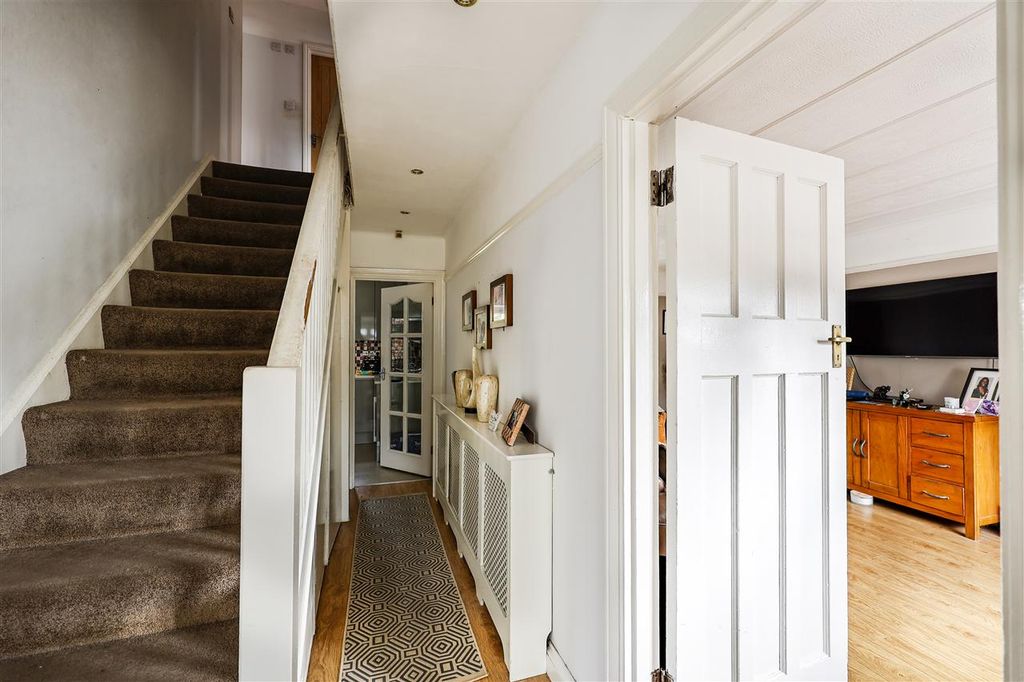 Property photo 3 of 19 Hallway