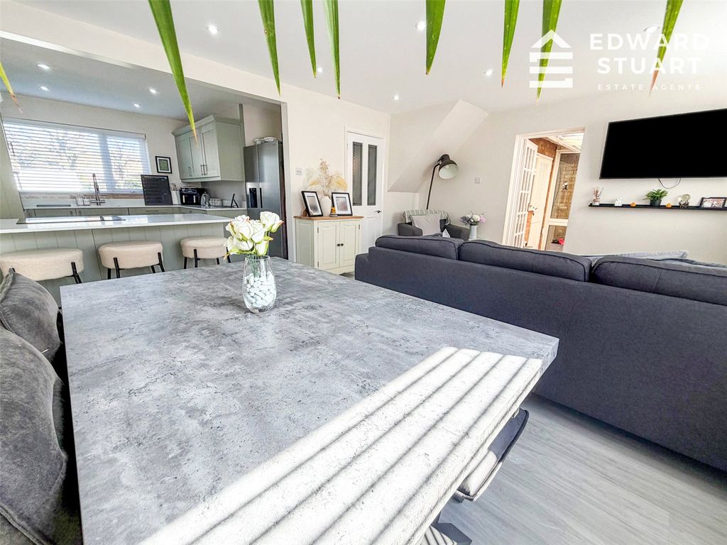 Property photo 3 of 18 Picture No. 09