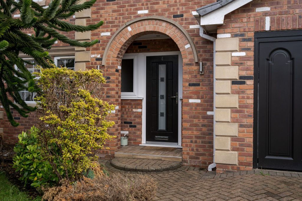 Property photo 3 of 21