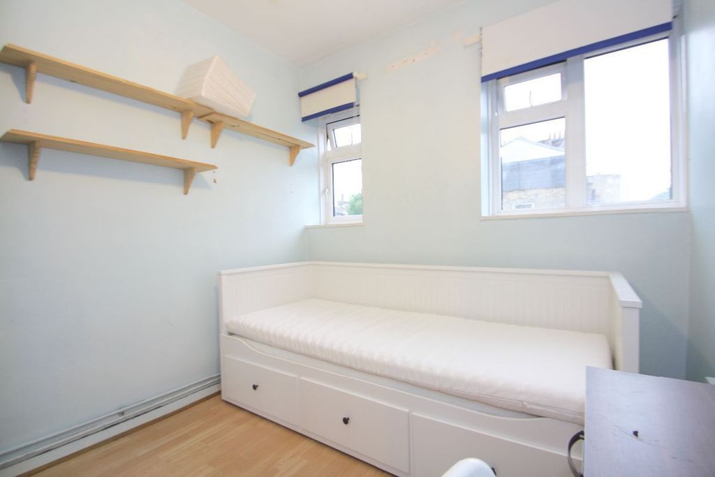 Property photo 1 of 5