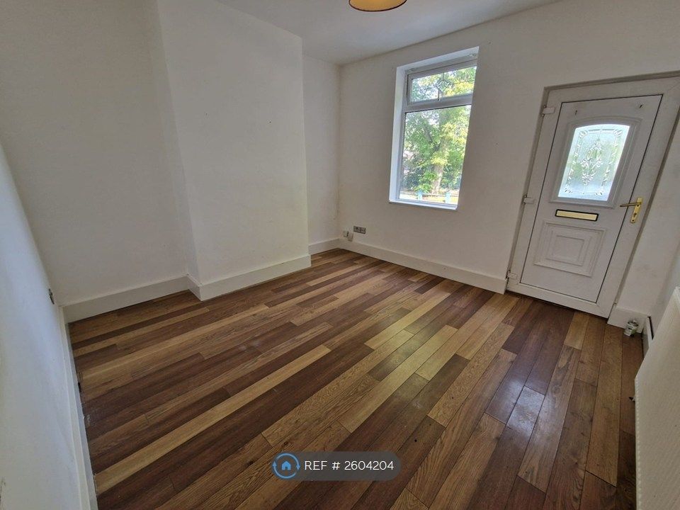 Property photo 2 of 9 Living Room