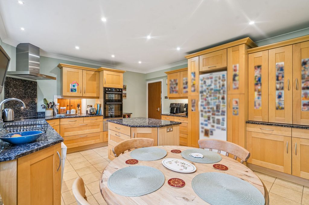 Additional image 11 of 6 bed detached house for saleTemplewood Lane, Farnham Common SL2