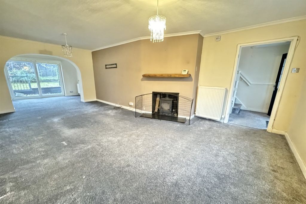 Property photo 2 of 12 Living Room