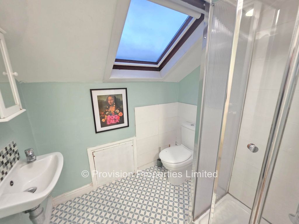 Property photo 3 of 7 Photo