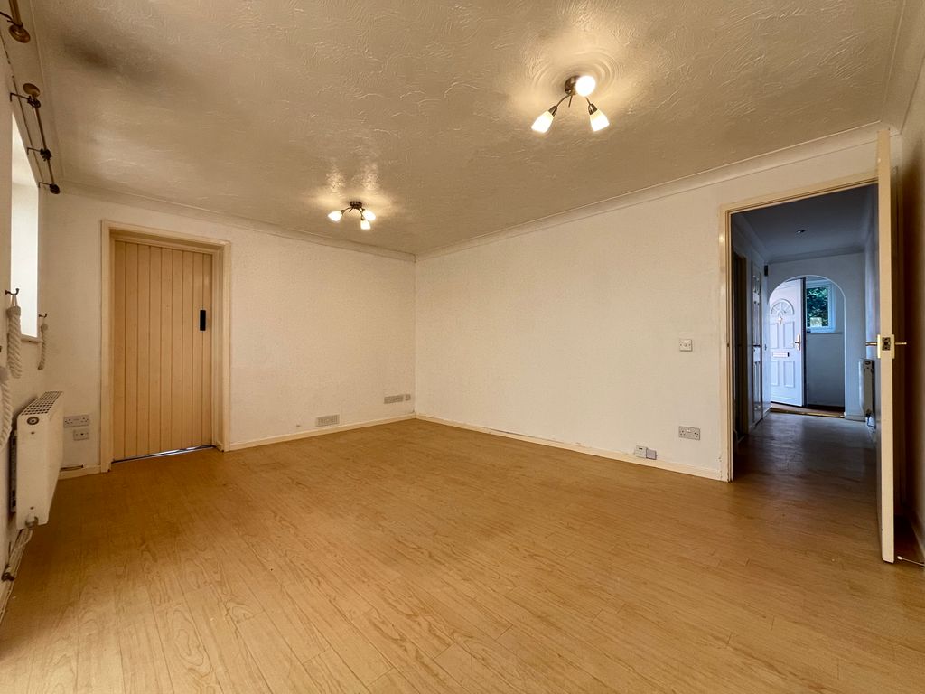 Property photo 3 of 21
