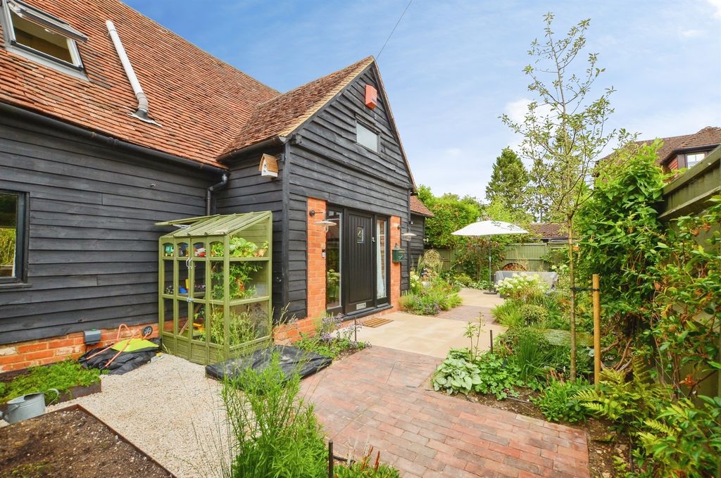 Property photo 1 of 34