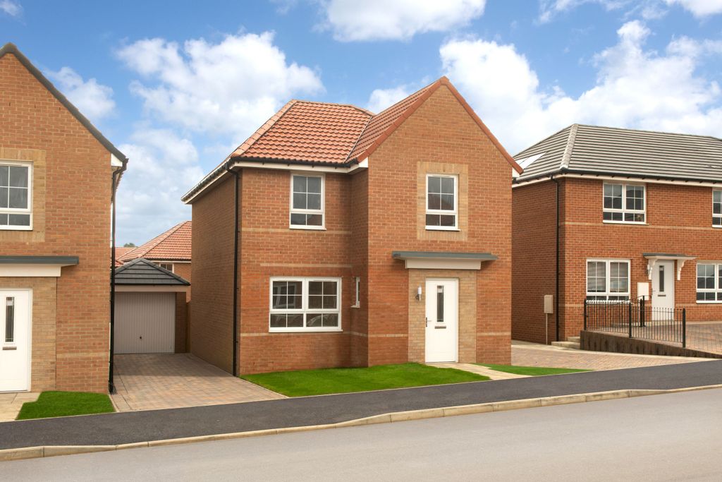 Property photo 1 of 7 Outside View Of 4 Bedroom Kingsley Home