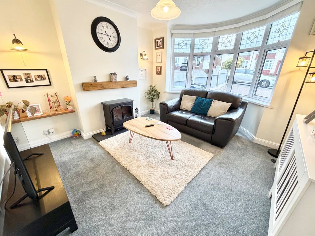 Property photo 2 of 30