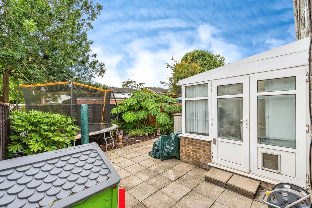 Property photo 2 of 17 Photo