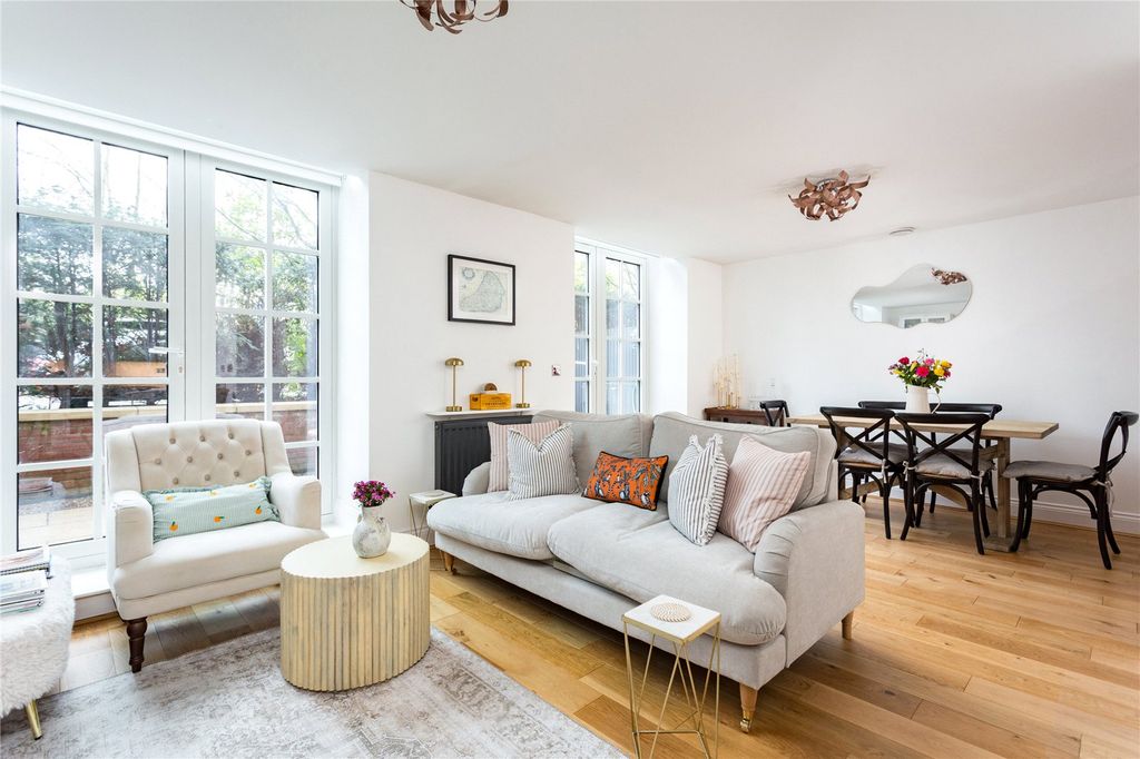 Property photo 3 of 16 Living/Dining