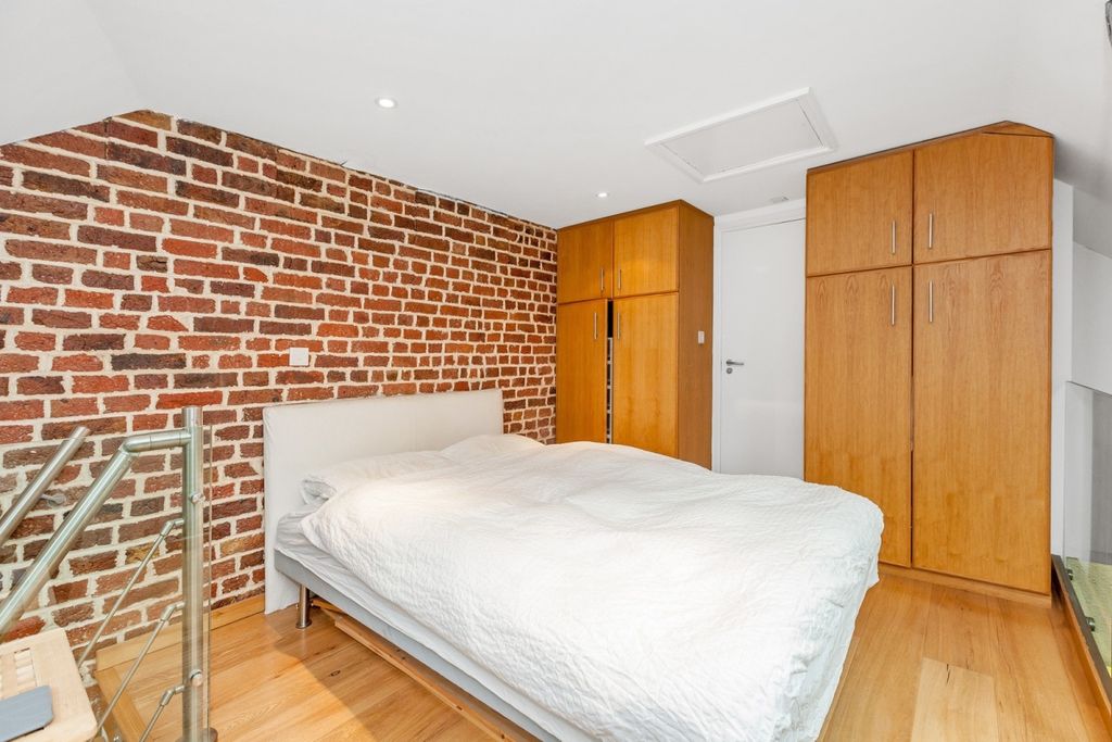 Property photo 3 of 6 Loft Style, Flat ...