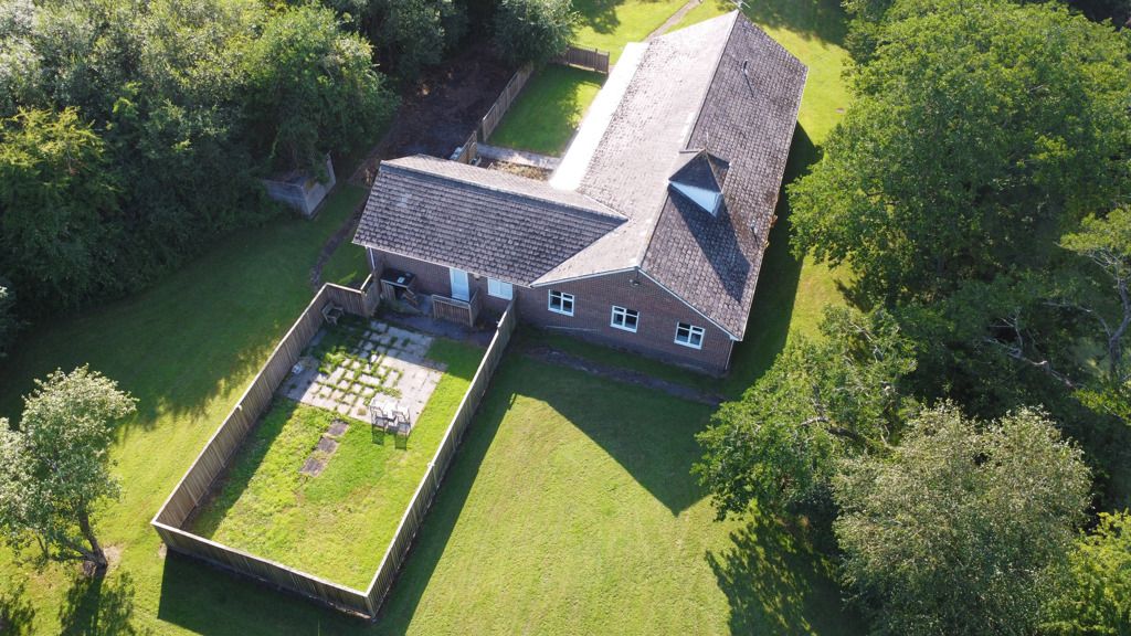 Property photo 2 of 6 Photo 9