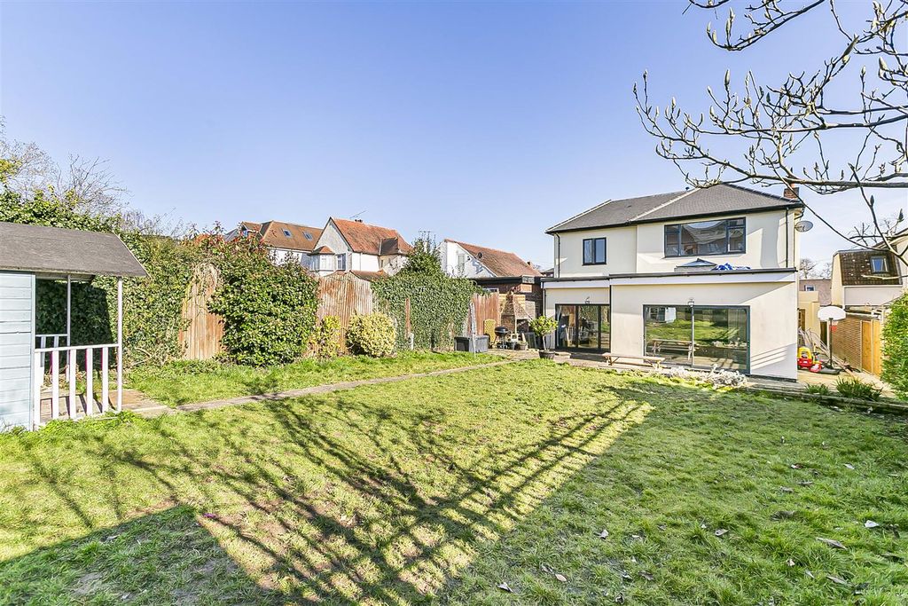 Additional image 28 of 5 bed detached house for saleOak Avenue, Enfield EN2