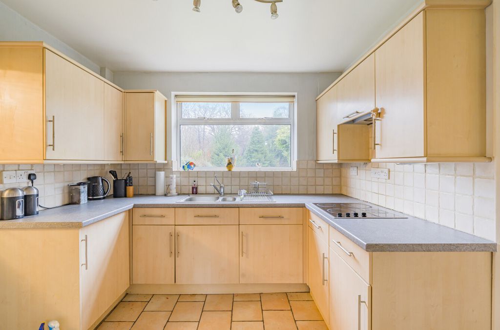 Property photo 3 of 16 Kitchen
