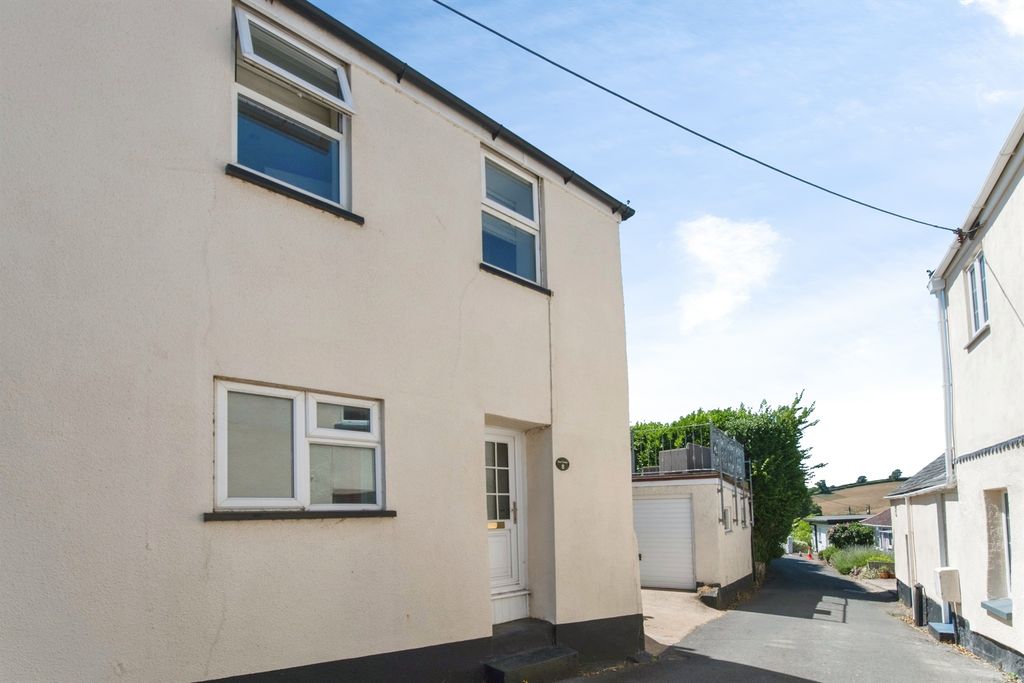 Property photo 1 of 19