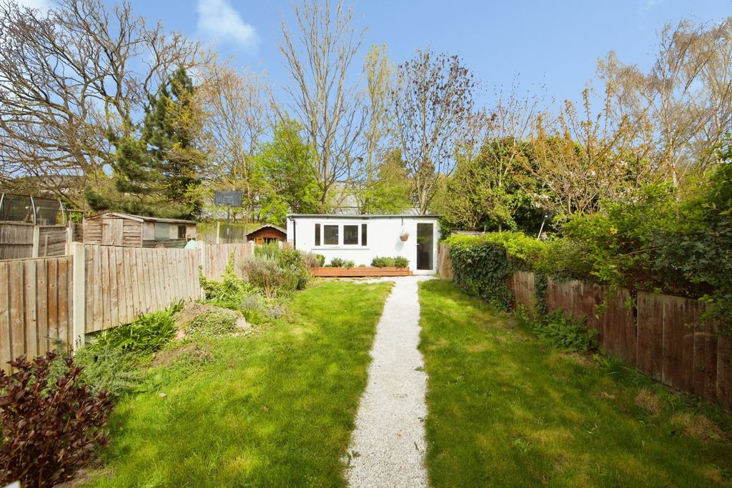 Property photo 3 of 19 Pbox-Img.Jpg