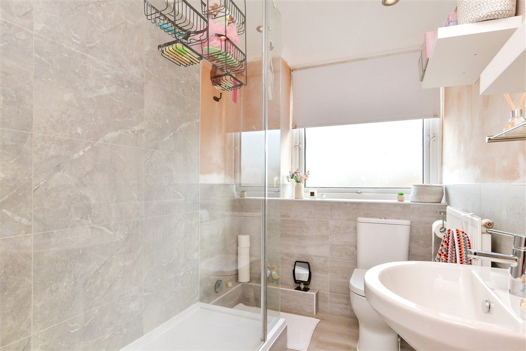 Property photo 1 of 11 Shower Room
