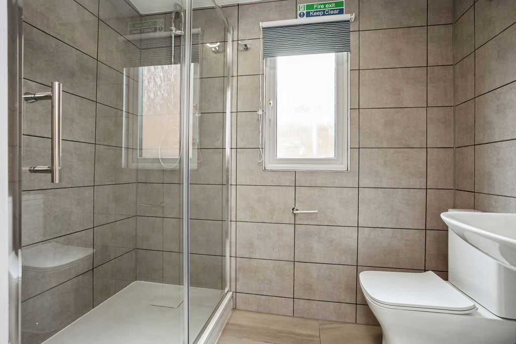 Property photo 2 of 18 Pbox-Img.Jpg
