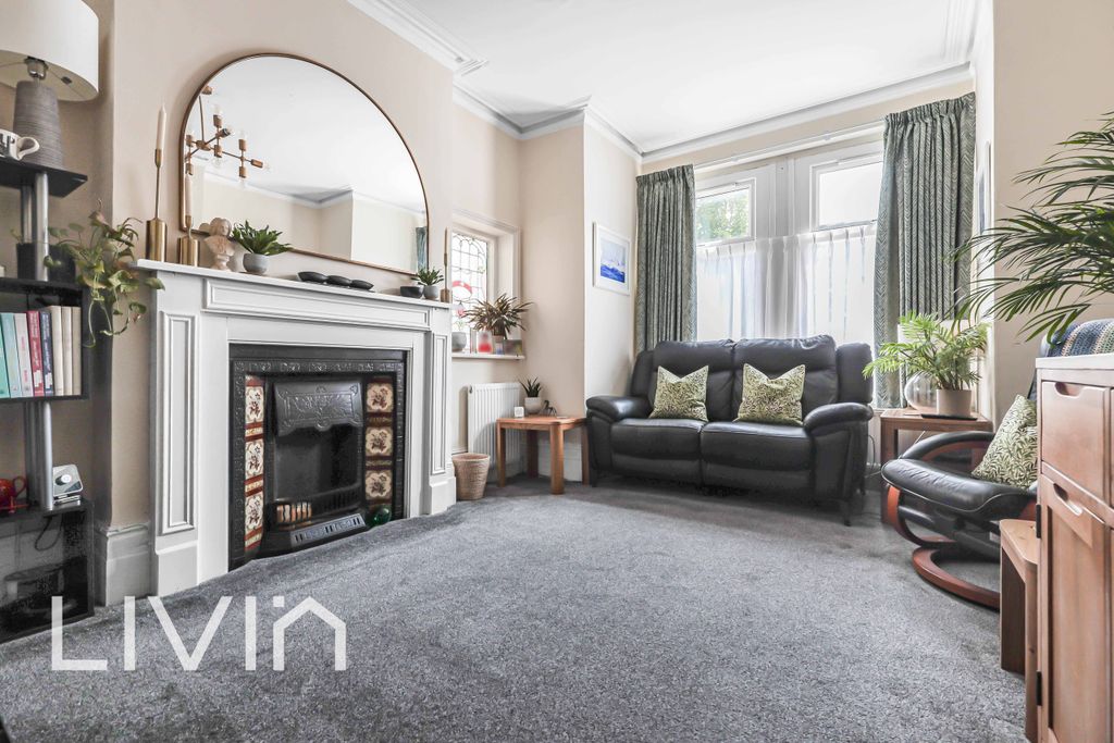 Property photo 3 of 14 025A9910