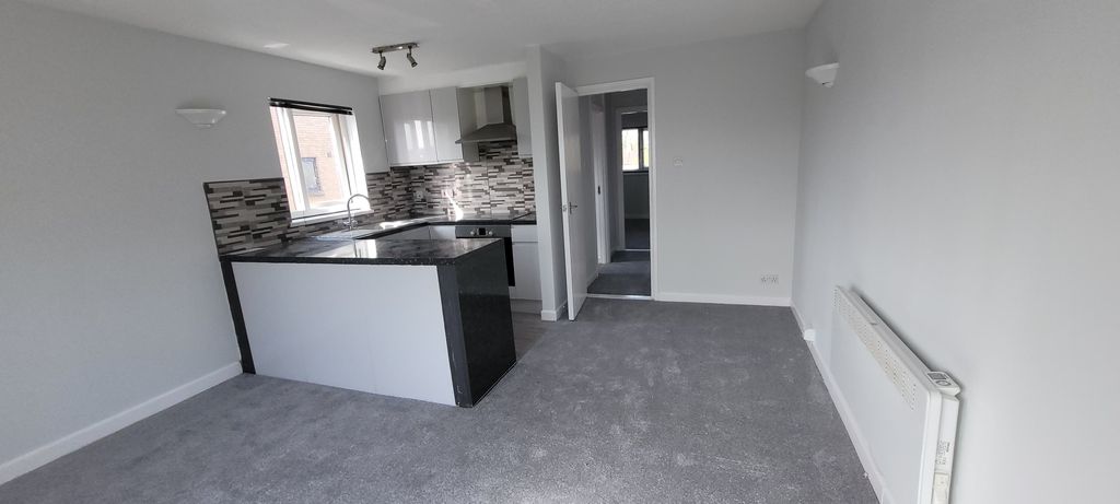 Property photo 3 of 5 48049E40-722d-4224-86d5-5d9803A196A1