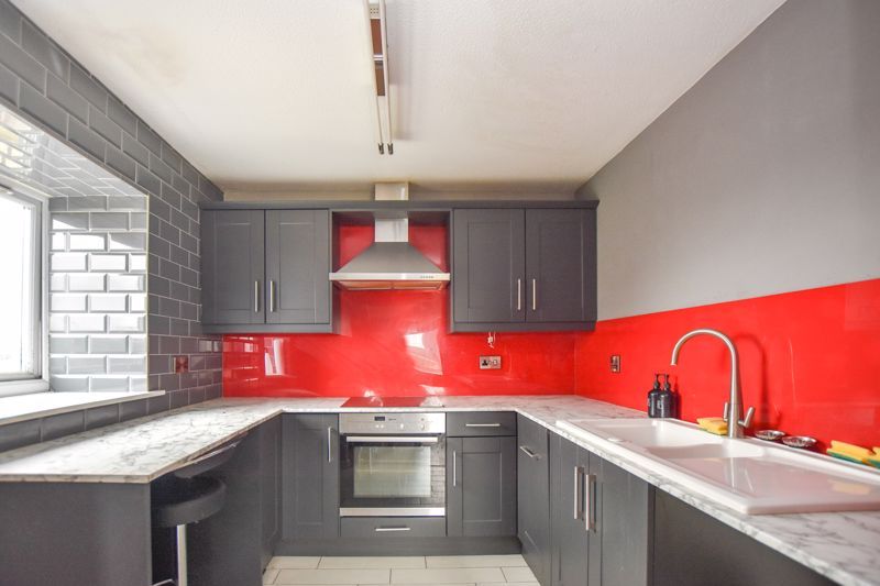 Property photo 2 of 11 Photo 5