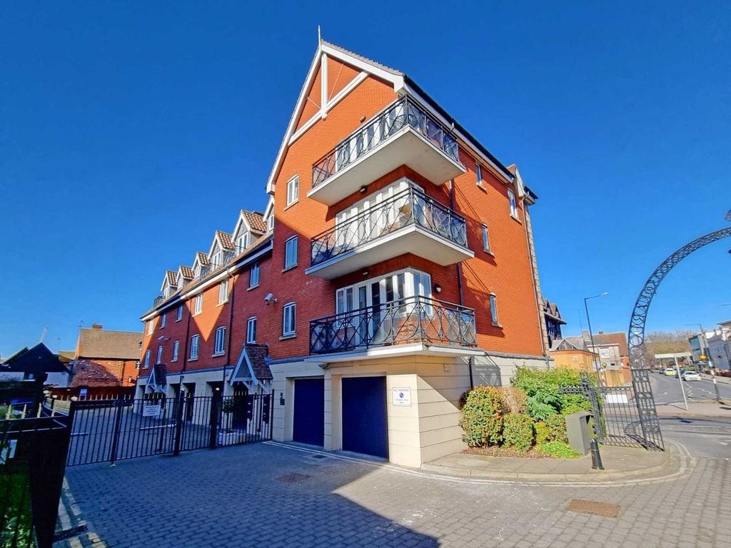 Property photo 1 of 21