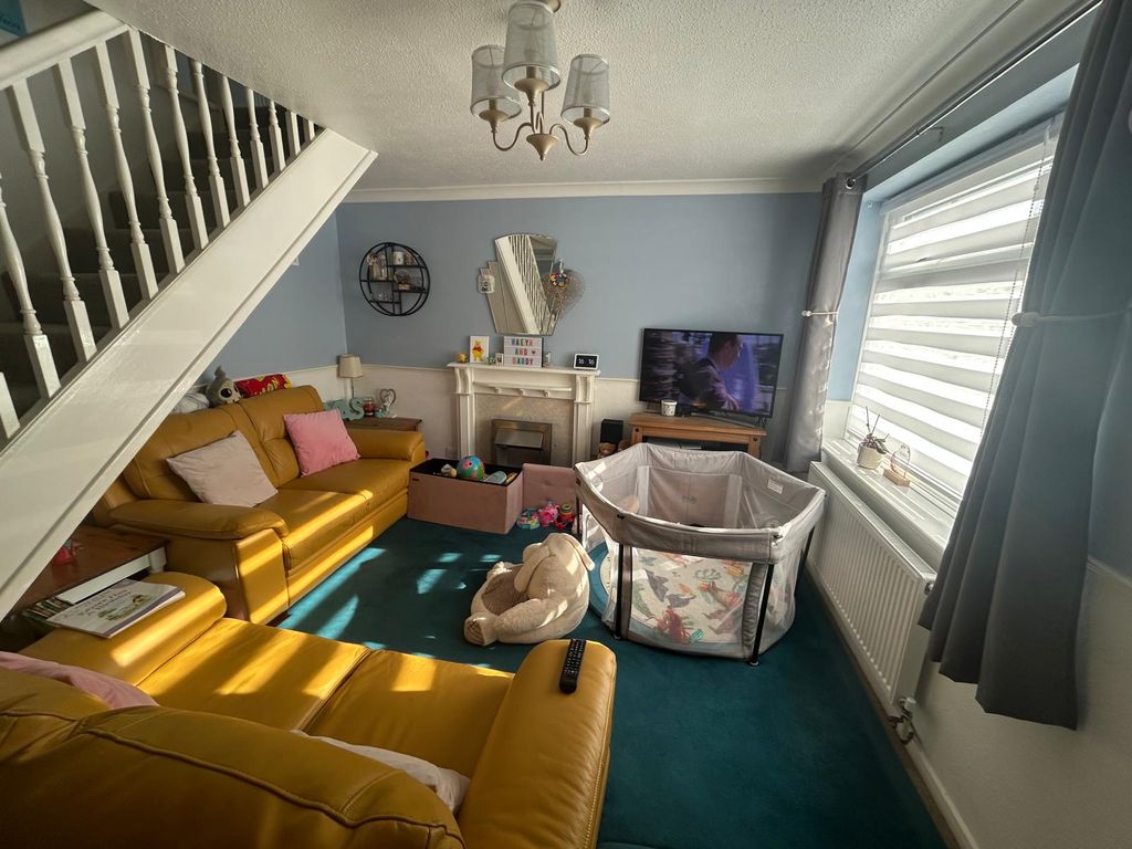 Property photo 2 of 7