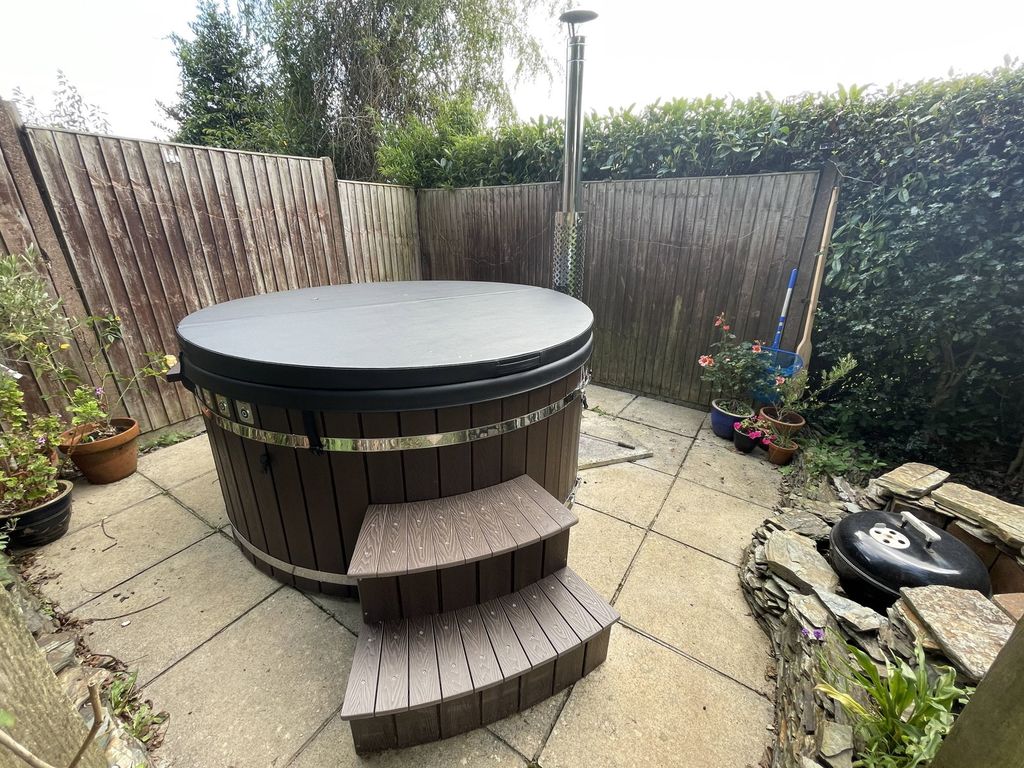 Property photo 3 of 25