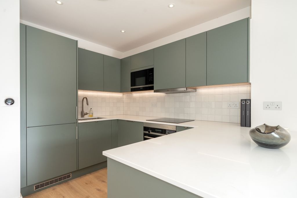 Property photo 3 of 13 5